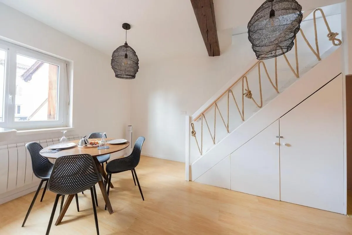 Chic Et Calme - Climatisation - Rue Nationale Apartment Villefranche-sur-Saone France